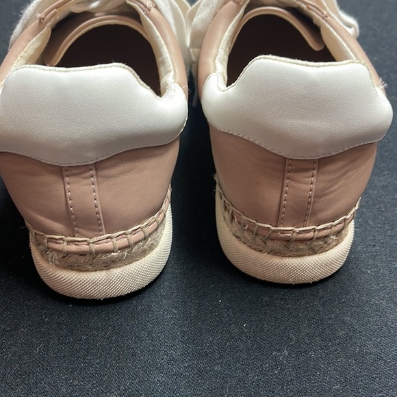 Universal Thread shoes size 7 great condition. - Picture 6 of 14
